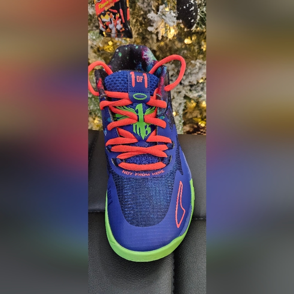Lamelo Ball 1of1 Galaxy Pumas - Picture 7 of 11